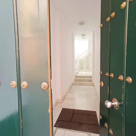 Apartamento Atico 1 Terraza Y Sol En El Centro De !! Sevilla