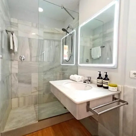 Apartamento Atico 1 Terraza Y Sol En El Centro De !!
